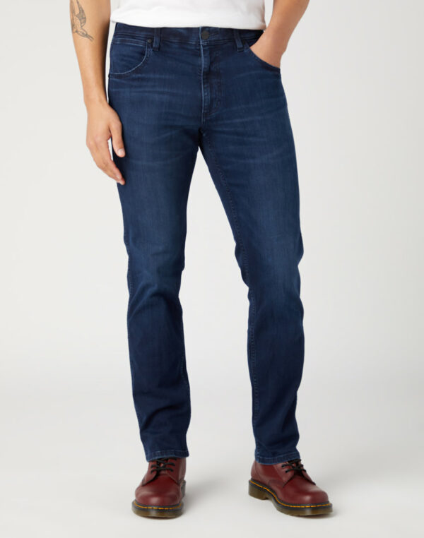 wrangler-greensboro-jeans-w15qmn397-112341408_01