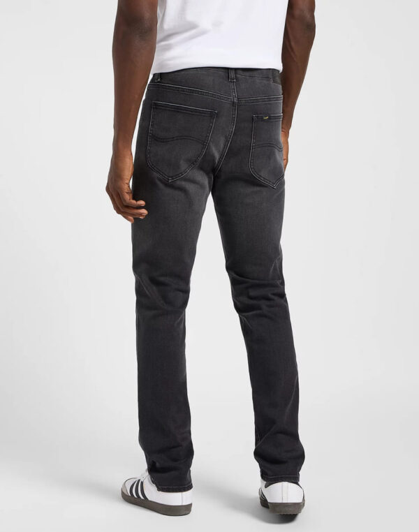 lee-slim-fit-extreme-motion-112363979 (3)