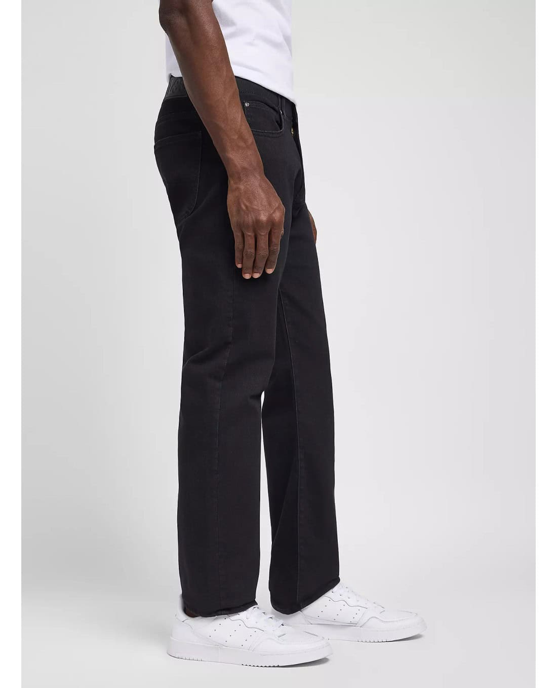 lee-slim-fit-extreme-motion-112378940-black (2)